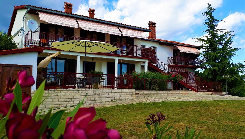 Apartment Eda Labin  Bagian luar foto